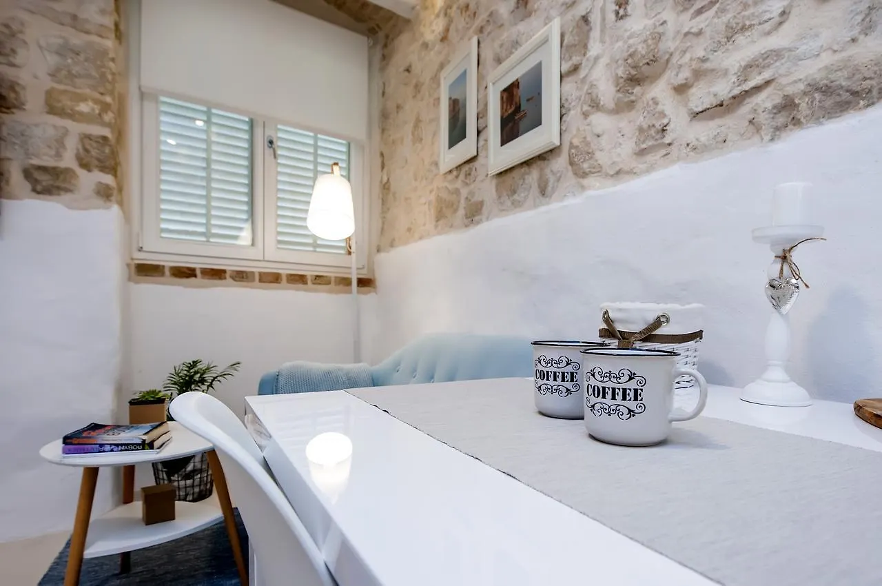 Luna Rooms And Studios Rovinj Gasthof