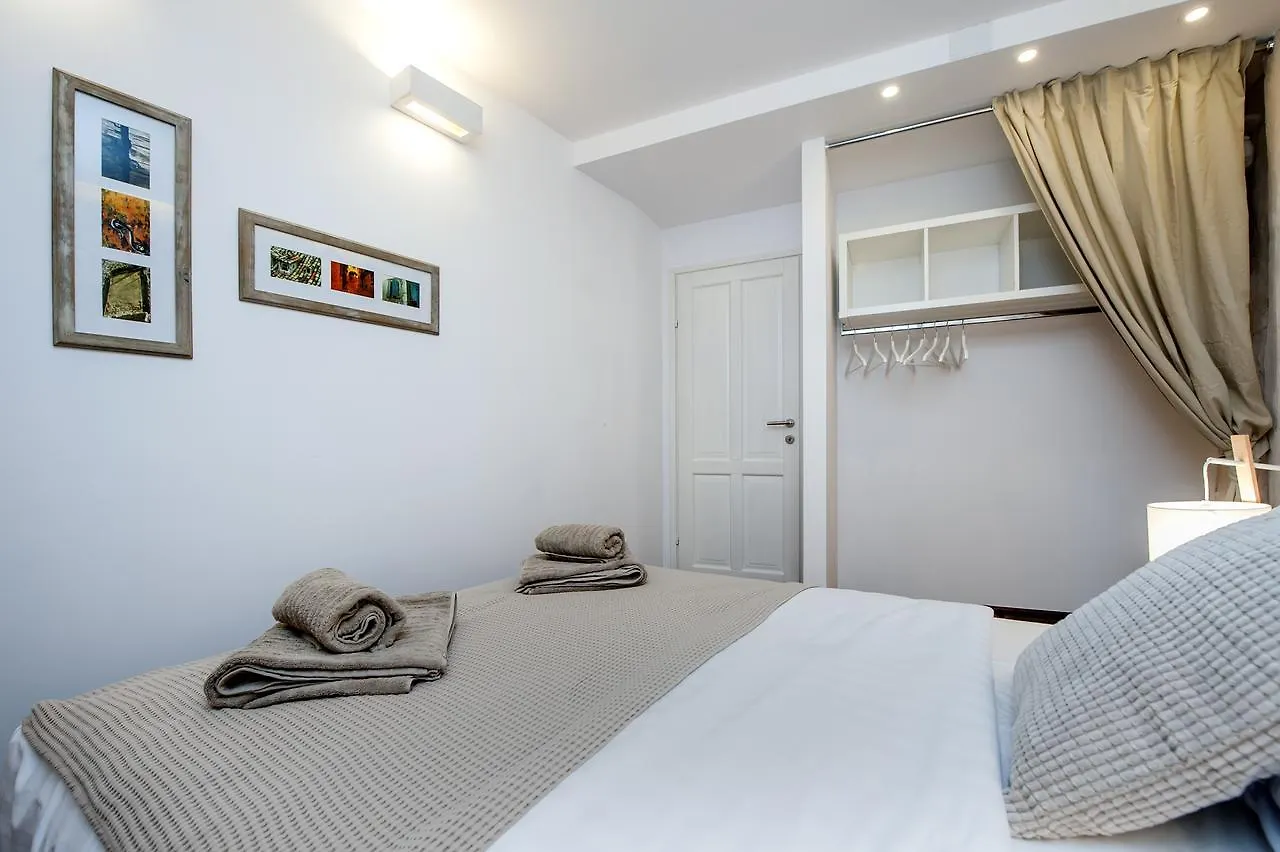 **** Gasthof Luna Rooms And Studios Rovinj Kroatien