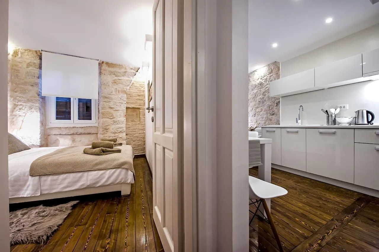 Luna Rooms And Studios Rovinj Kroatien