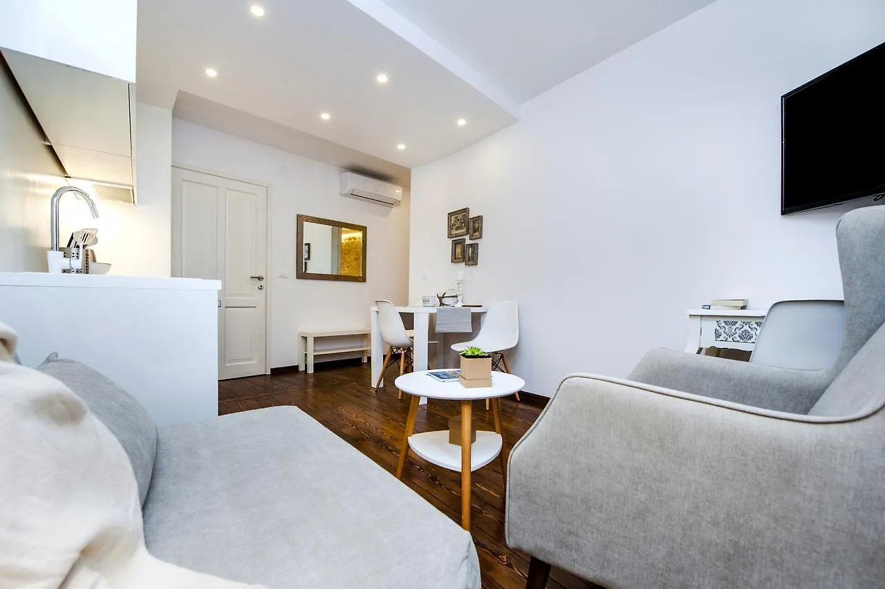 Luna Rooms And Studios Rovinj 4*,  Kroatien