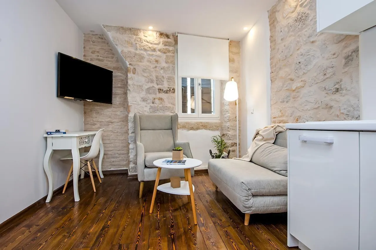 Luna Rooms And Studios Rovinj