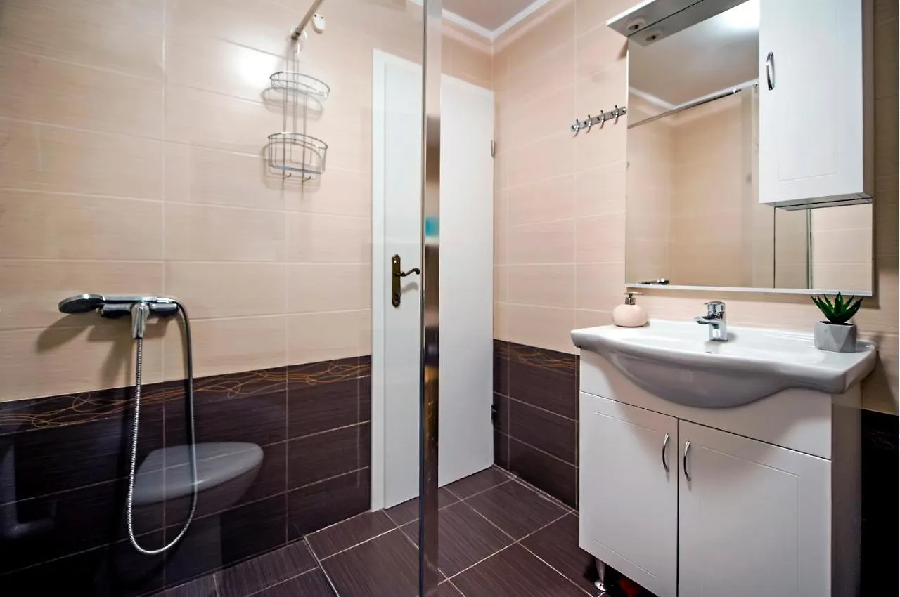 Luna Rooms And Studios Rovinj Gasthof